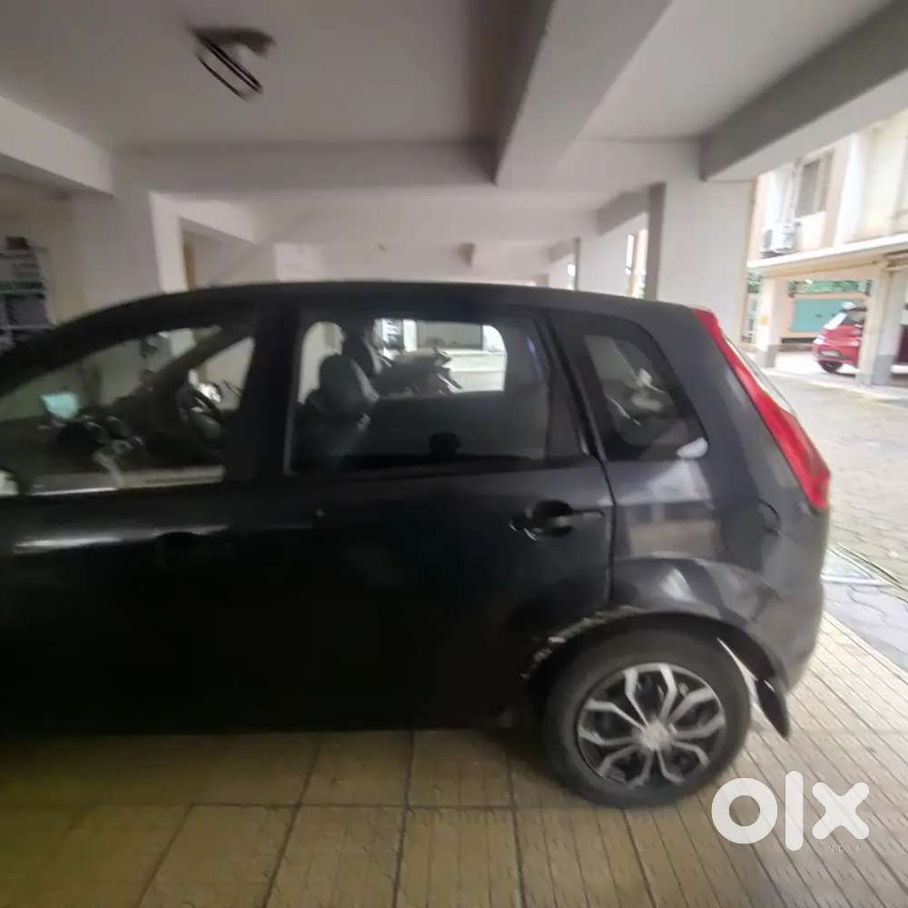 Ford Figo 1.2 Titanium 2011