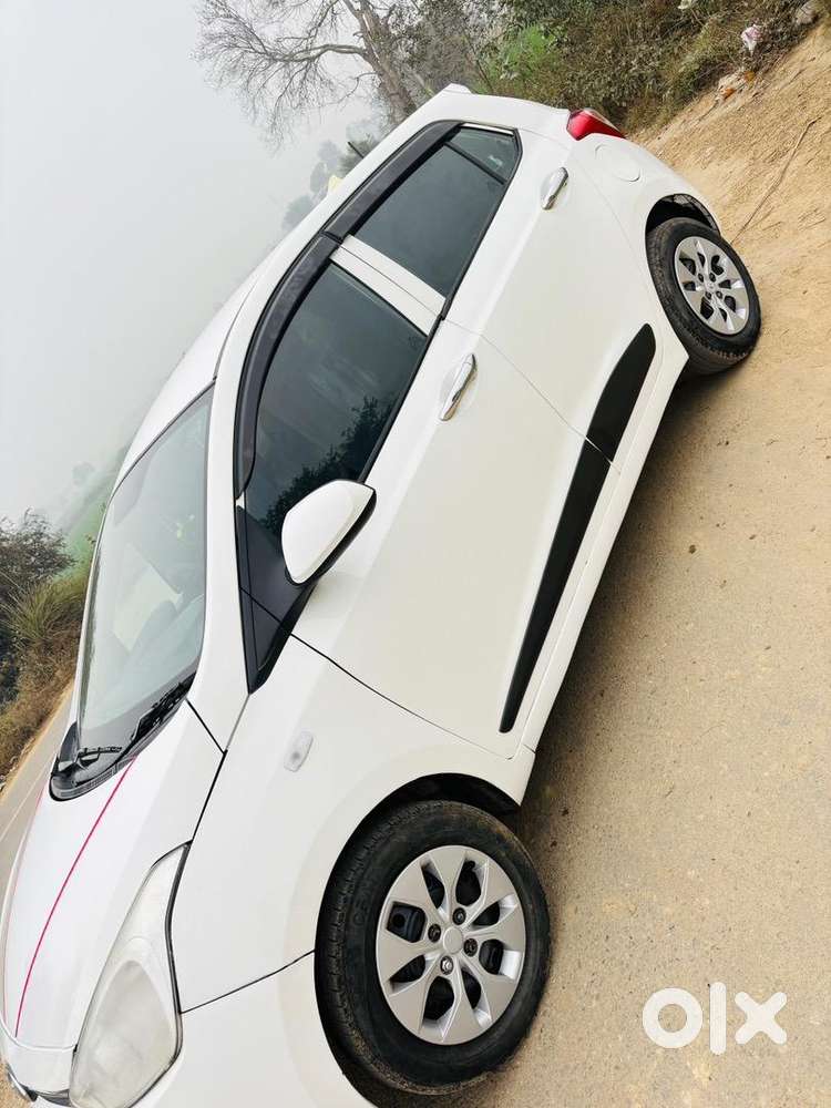 Hyundai Grand I10 2016 Cng & Hybrids Well Maintained