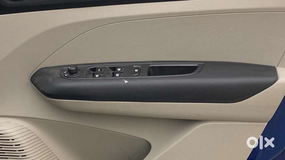 Renault Triber Rxz Easy-r Amt, 2021, Petrol