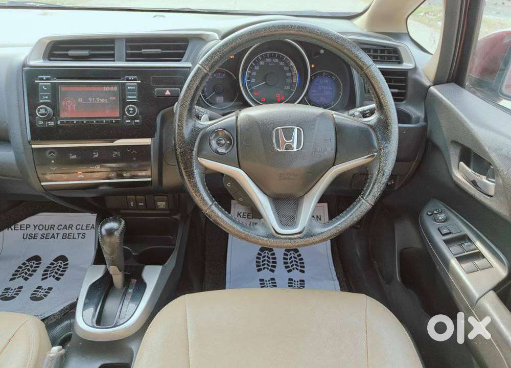 Honda Jazz V Automatic, 2016, Petrol