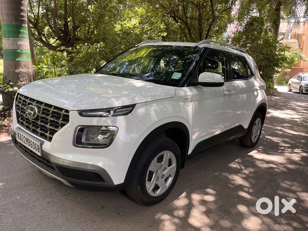 Hyundai Venue 1.2 S Plus, 2019, Petrol