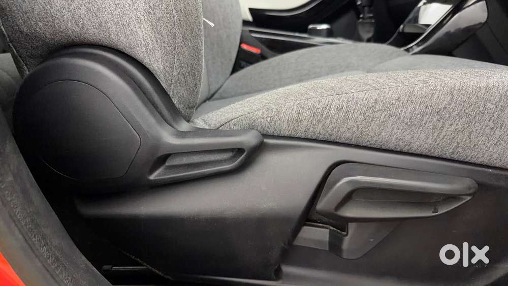 Tata Curvv Pure Plus 1.2 Revotron Petrol 7dca, 2025, Petrol