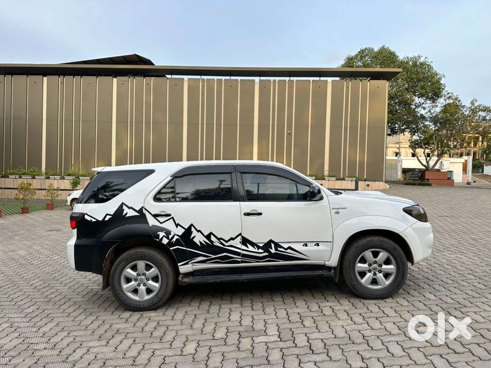 Toyota Fortuner 2011 Diesel Manual
