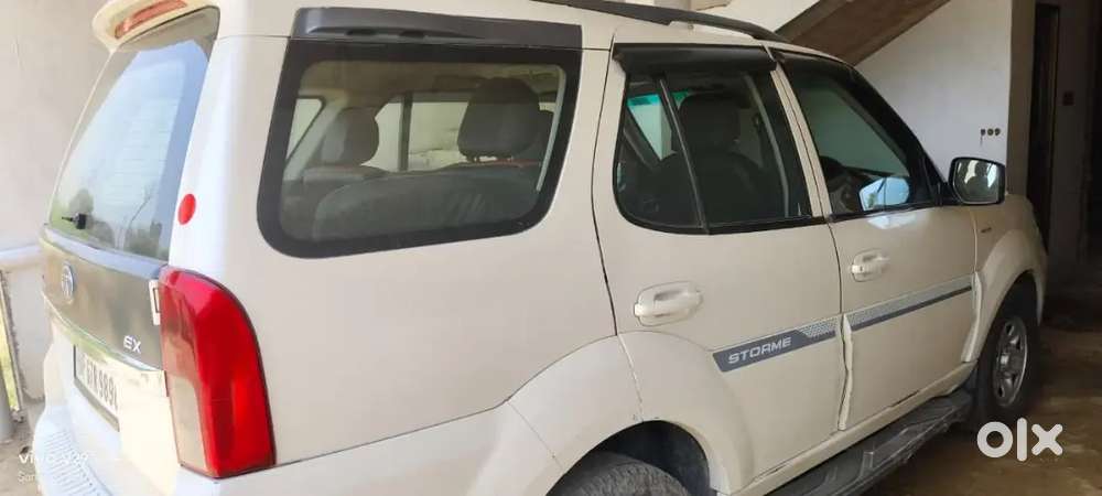 2016 Tata Safari Storme