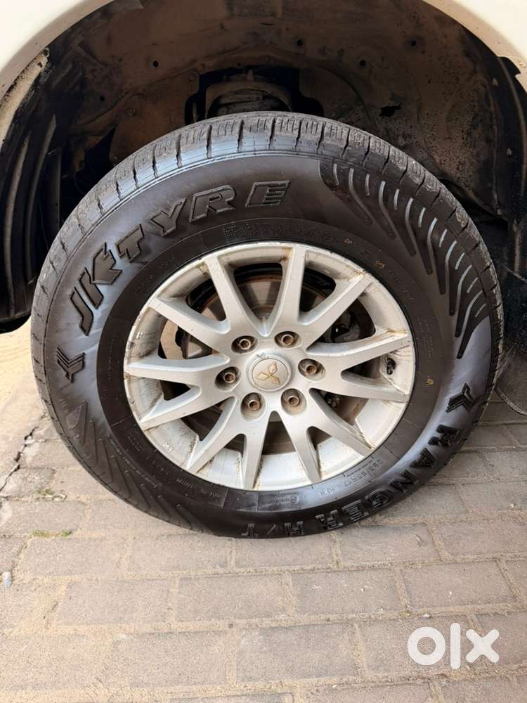 Mitsubishi Pajero Sport 2012