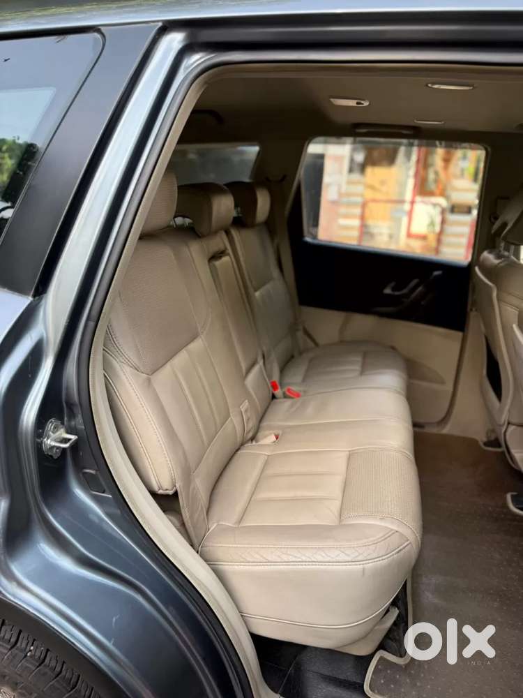 Mahindra Xuv500 At W10 Fwd, 2016, Diesel