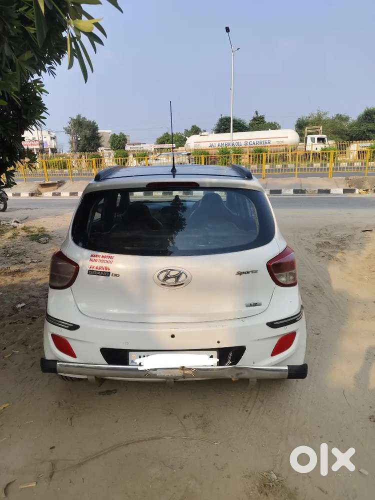 Hyundai Grand I10 Sportz 2015 December