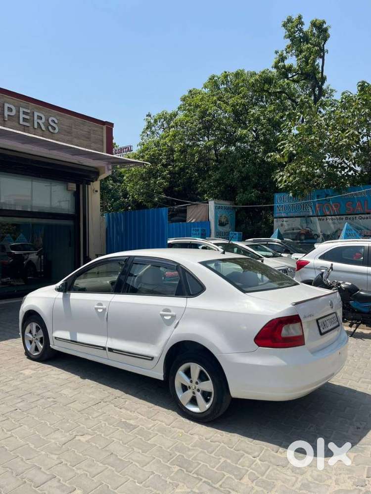 Skoda Rapid 2013-2016 1.6 Mpi At Ambition Plus, 2016, Petrol