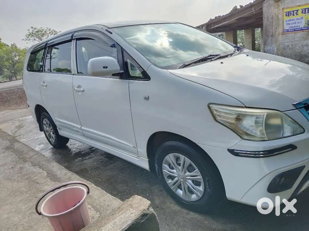 Toyota Innova 2015 Diesel 125000 Km Driven