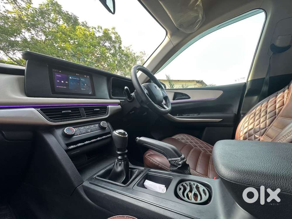 Mahindra Xuv700 Petrol 2023