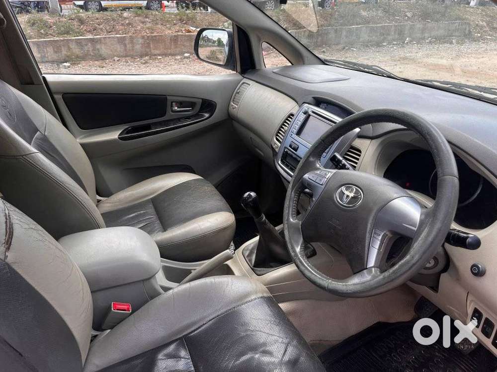 Toyota Innova 2.5 Z Diesel 7 Seater, 2014, Diesel