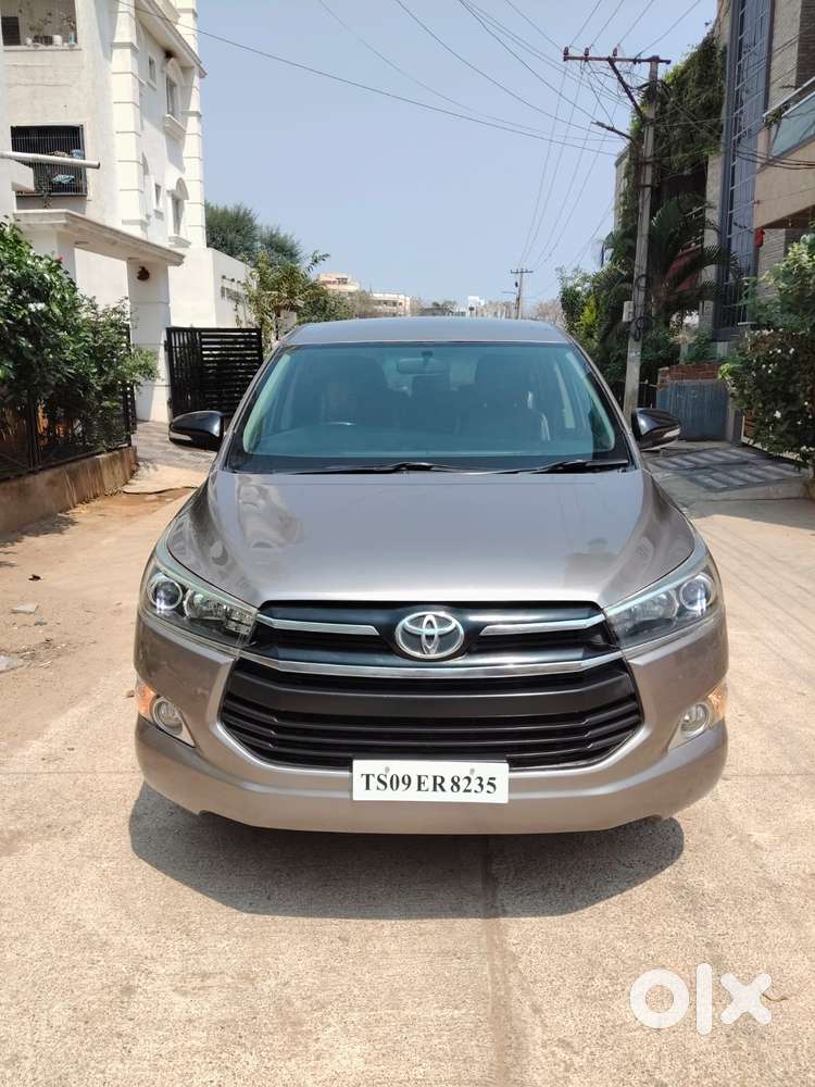 Toyota Innova Crysta 2.4 V, 2016, Diesel