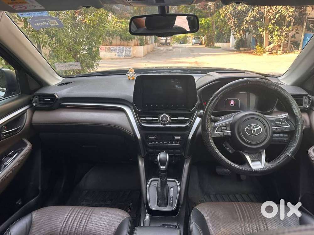 Toyota Urban Cruiser Hyryder 1.5 V Hybrid, 2023, Petrol