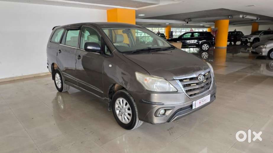 Toyota Innova 2.5 G (diesel) 8 Seater, 2014, Diesel