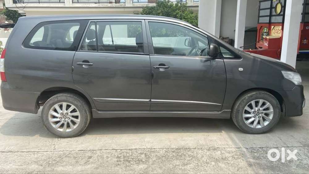 Toyota Innova 2015 Diesel Well Maintained