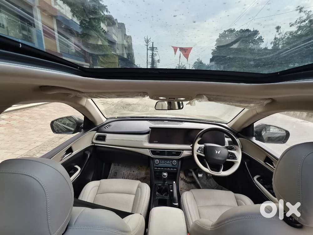 Mahindra Xuv700 2.2 Ax 3 Diesel Mt 5 Str, 2024, Diesel