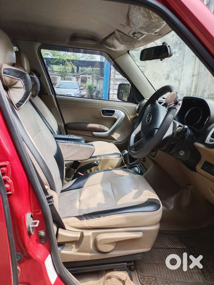 Mahindra Tuv 300 Mhawk100 T8 Amt, 2017, Diesel