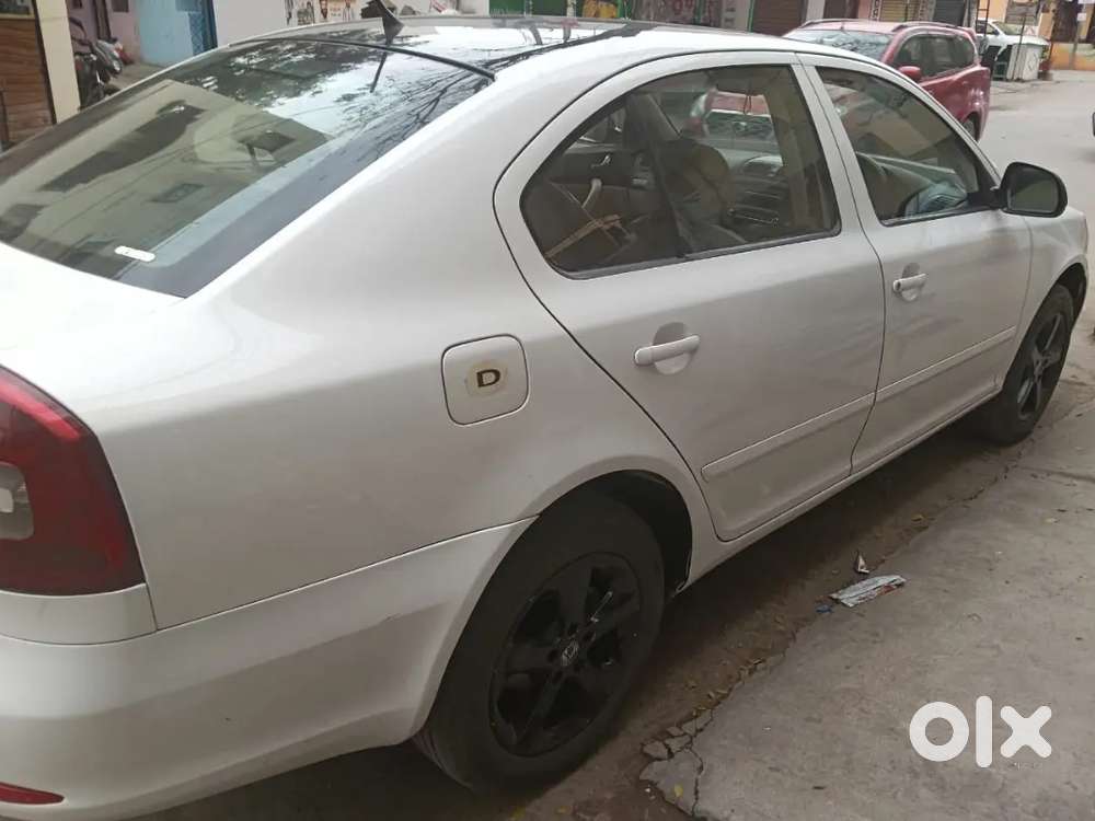 Skoda Laura Ambiente 2012 Diesel Manual Second Owner