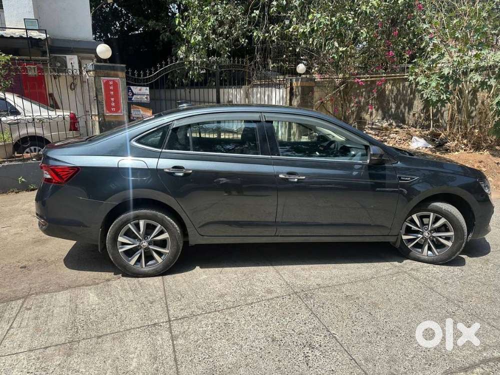 Skoda Slavia 1.0 Tsi Style At, 2025, Petrol