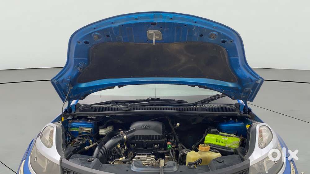 Tata Nexon 1.2 Revotron Xt, 2018, Petrol