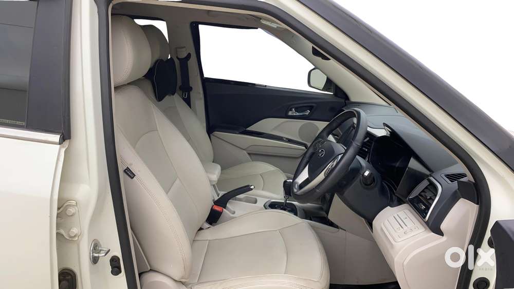 Mahindra Xuv300 1.2 W8 (o) Amt Petrol, 2021, Petrol