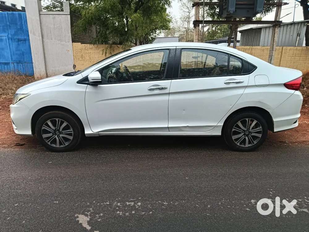 Honda City 1.5 V 2022 Excellent Condition