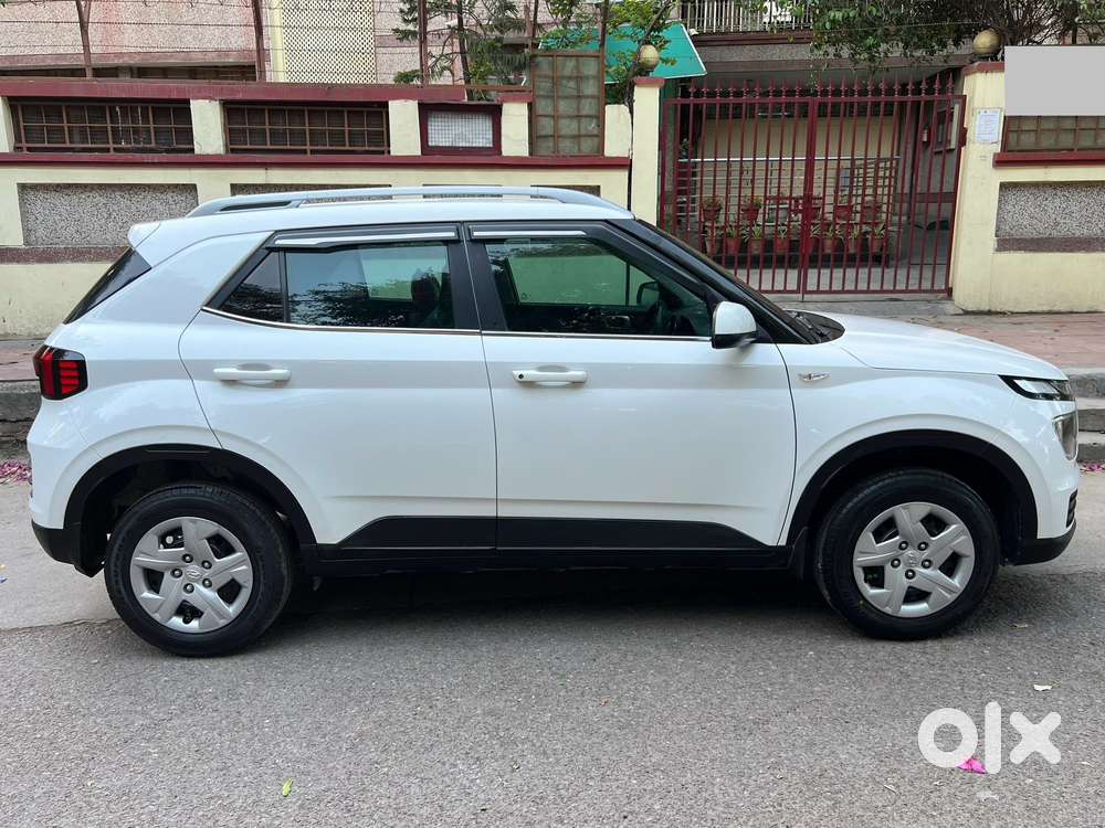 Hyundai Venue S 1.2 Petrol, 2022, Petrol