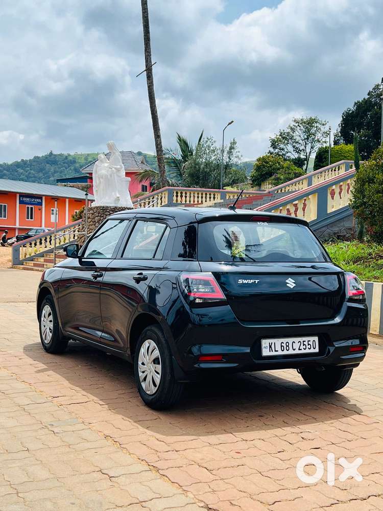 Maruti Suzuki Swift Vxi Ags, 2025, Petrol