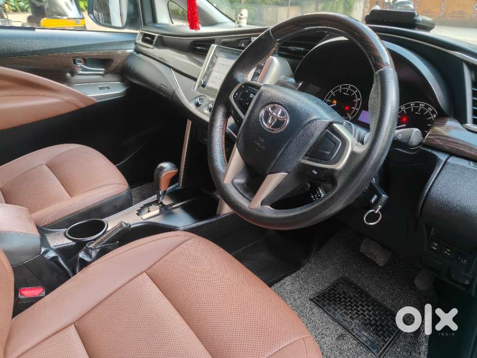 Toyota Innova Crysta 2.8 Gx At 8s, 2022, Petrol