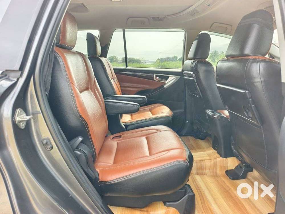Toyota Innova Crysta 2.8z Automatic, 2017, Diesel
