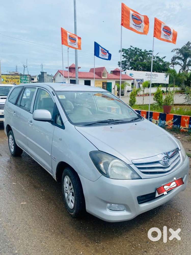 Toyota Innova 2009-2011 2.0 G4 Petrol 8-seater, 2011, Diesel
