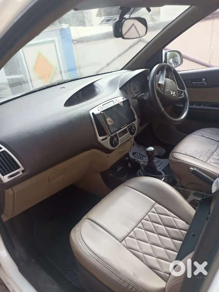 Hyundai I20 2012 Petrol 125000 Km Driven