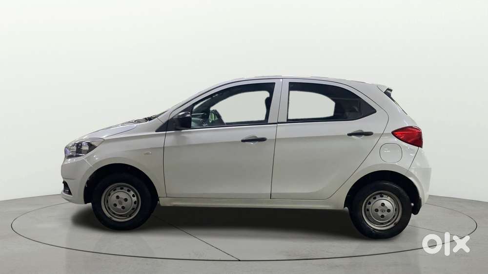 Tata Tiago 1.2 Revotron Xm, 2017, Petrol