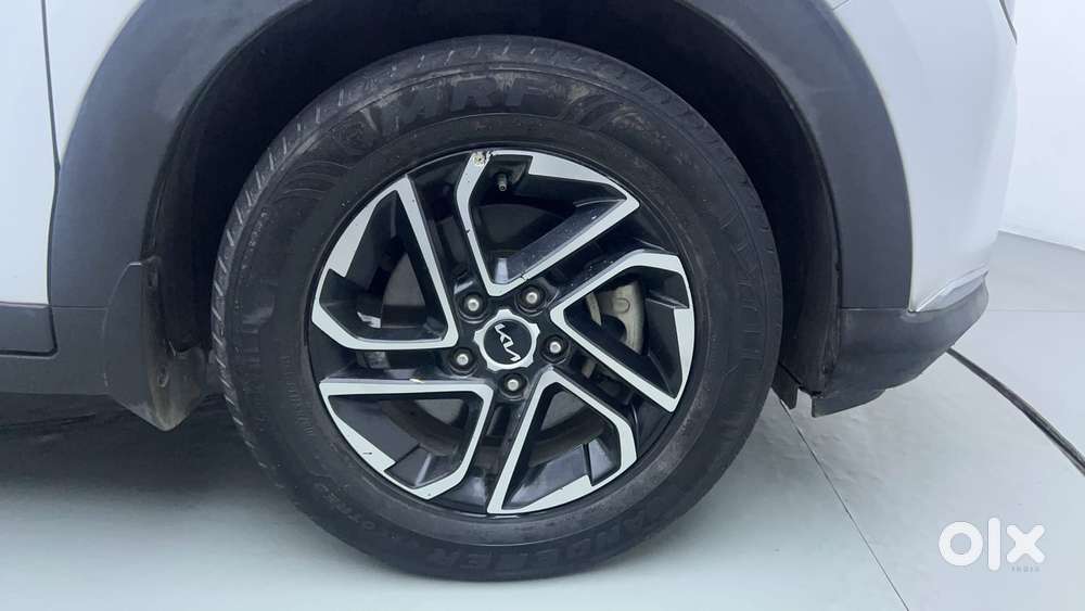 Kia Carens 1.4 Luxury Plus 6 Str, 2022, Petrol