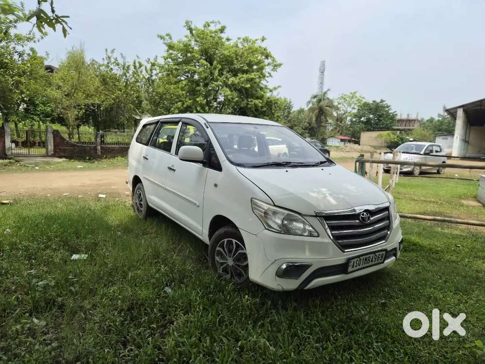 Toyota Innova Hycross 2012 Diesel 162206 Km Driven