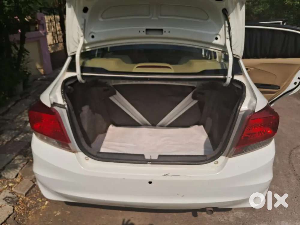 Honda Amaze 2015 Petrol Well Maintained