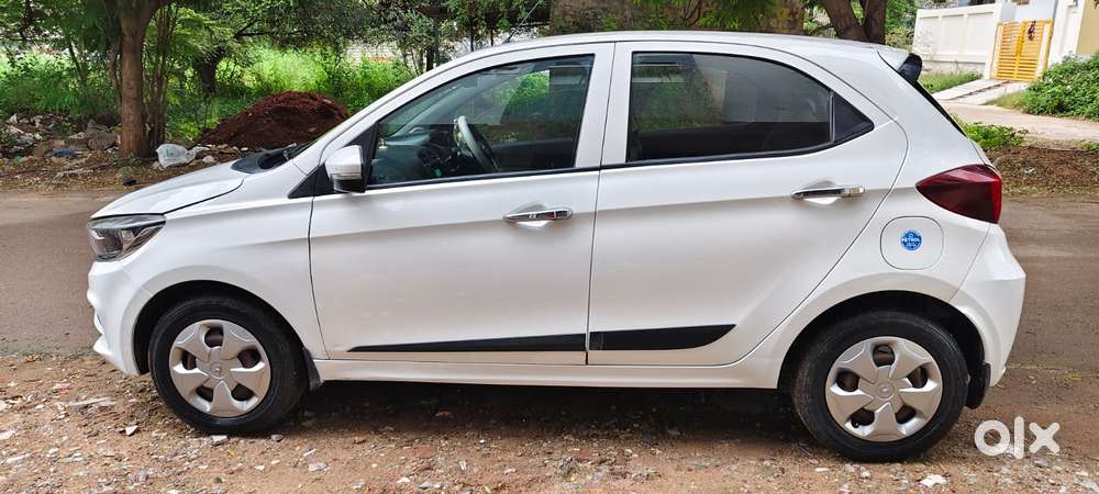 Tata Tiago 1.2 Revotron Xt (o), 2020, Petrol