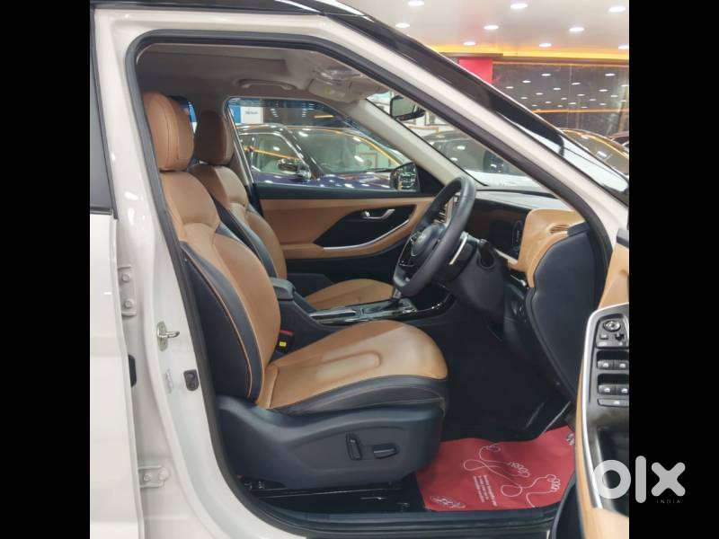 Hyundai Alcazar Signature 1.5 Petrol Dct 7str, 2025, Petrol