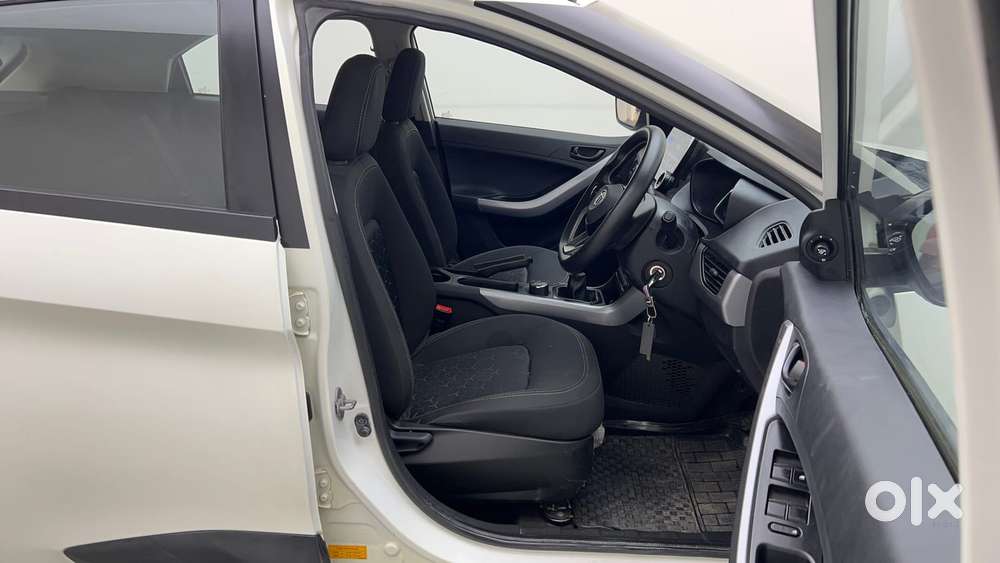 Tata Nexon 1.2 Revotron Xm (s), 2023, Petrol