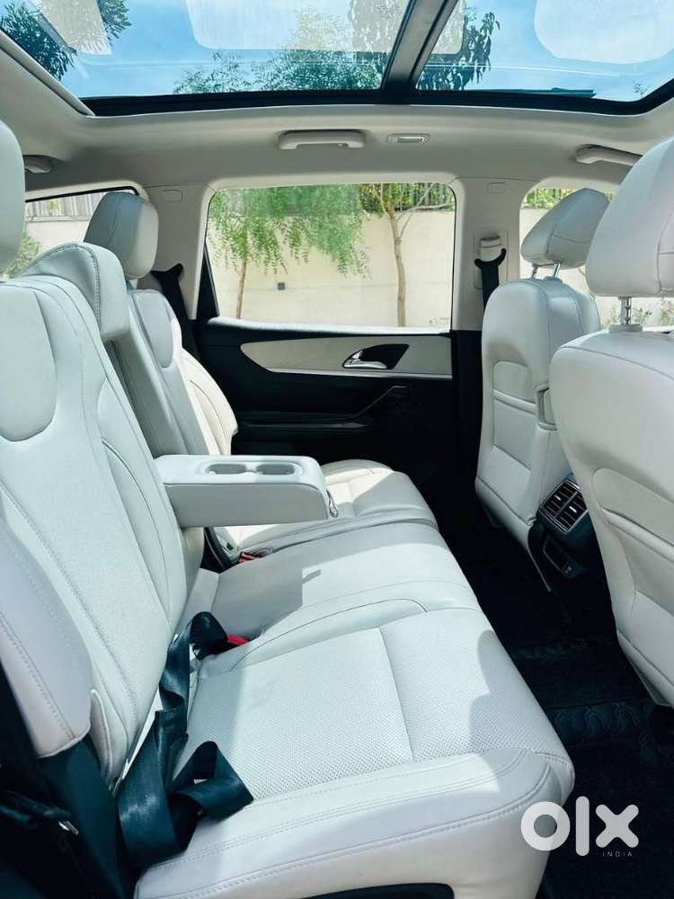 Mahindra Xuv700 2.2 Ax 7 Diesel At Str, 2024, Diesel