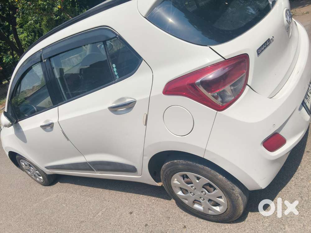 Hyundai Grand I10 Sportz, 2014, Petrol