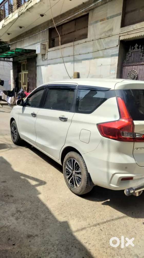 Maruti Suzuki Ertiga Vxi 2024