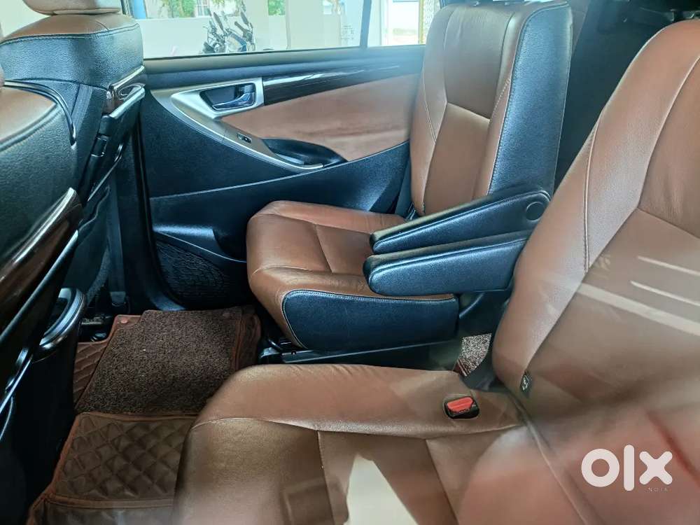 Toyota Innova Crysta 2016 2.8z