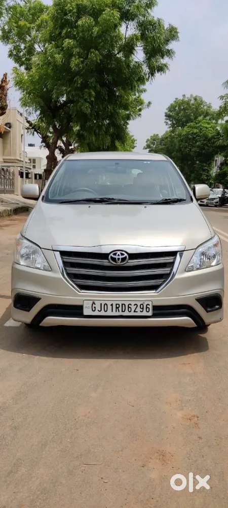 Toyota Innova 2014