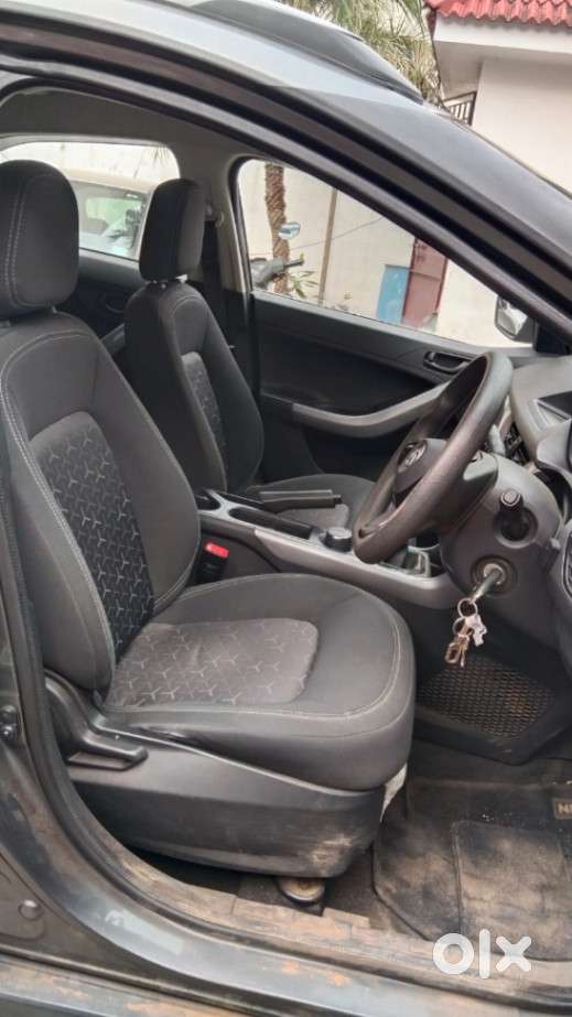 Tata Nexon, 2022, Petrol