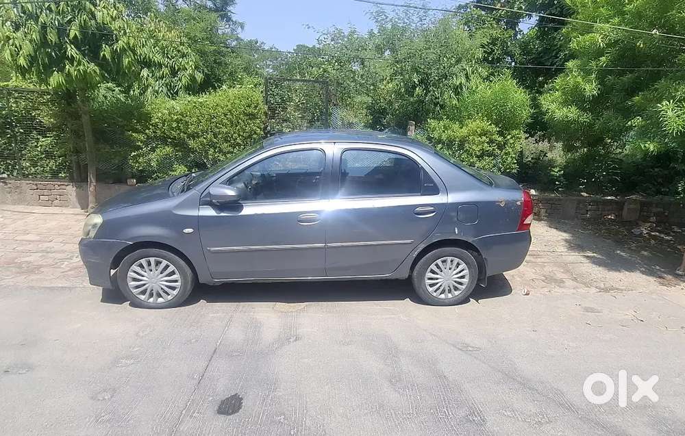 Toyota Etios 2013 Petrol 150000 Km Driven