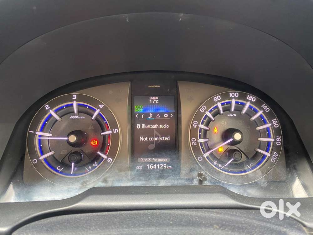 Toyota Innova Crysta 2.4 Vx Mt, 2016, Diesel