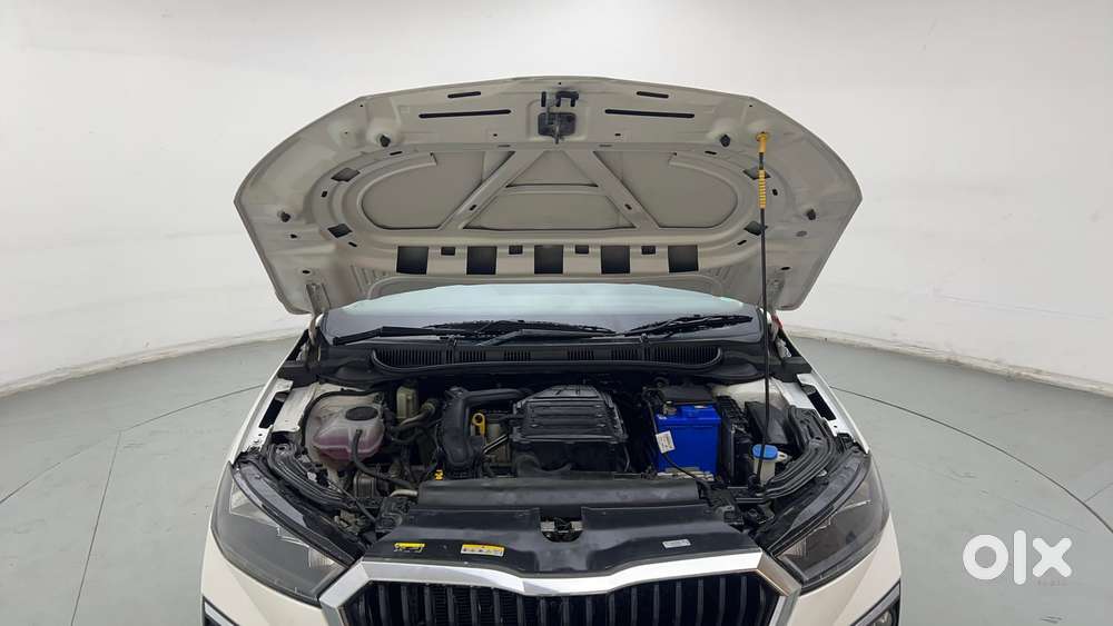 Skoda Slavia Ambition 1.0l Tsi Mt, 2022, Petrol