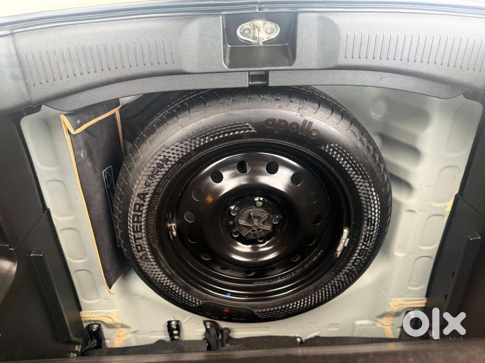 Maruti Suzuki Grand Vitara 1.5 Delta Smart Hybrid At, 2024, Petrol