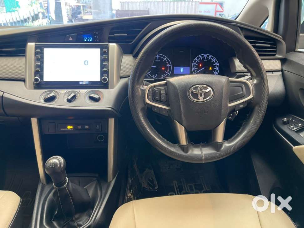 Toyota Innova Crysta [2020-ongoing] 2.4 Gx 8 Str, 2022, Diesel